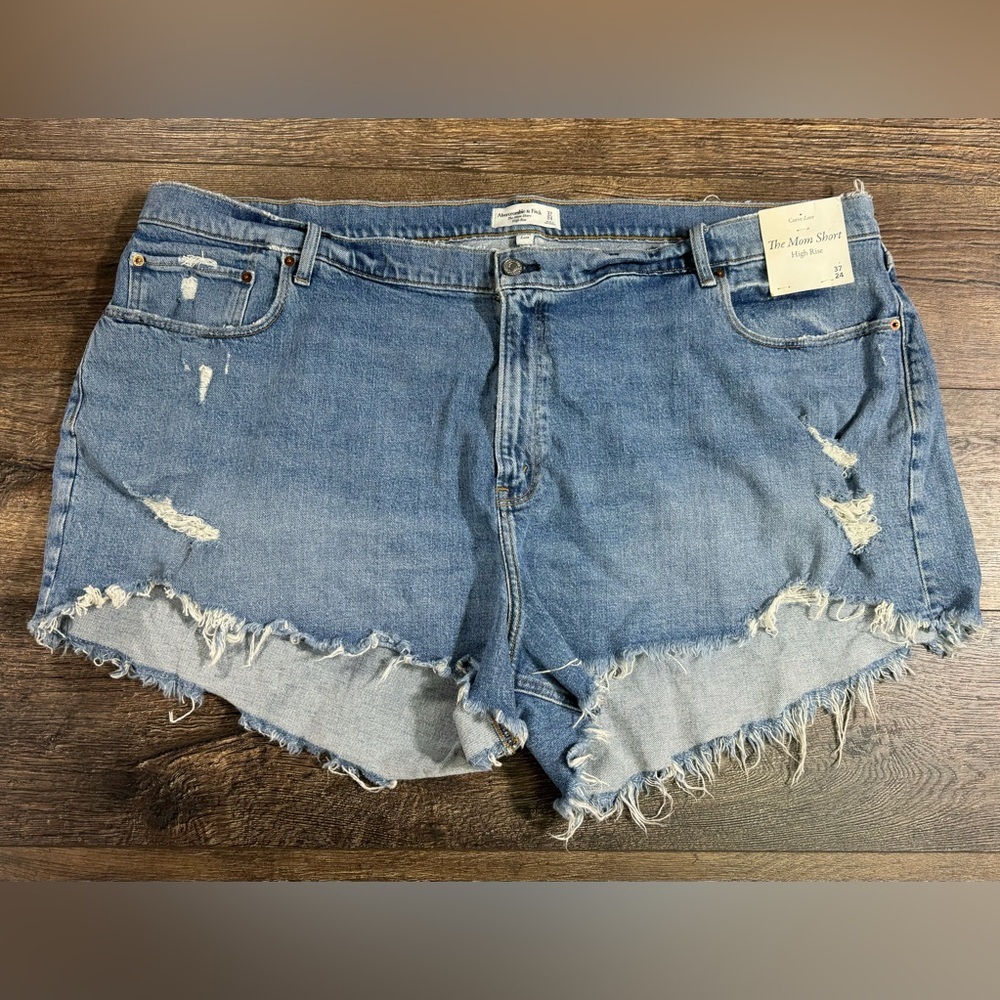 NWT Abercrombie‎ Curve Love The Mom Short